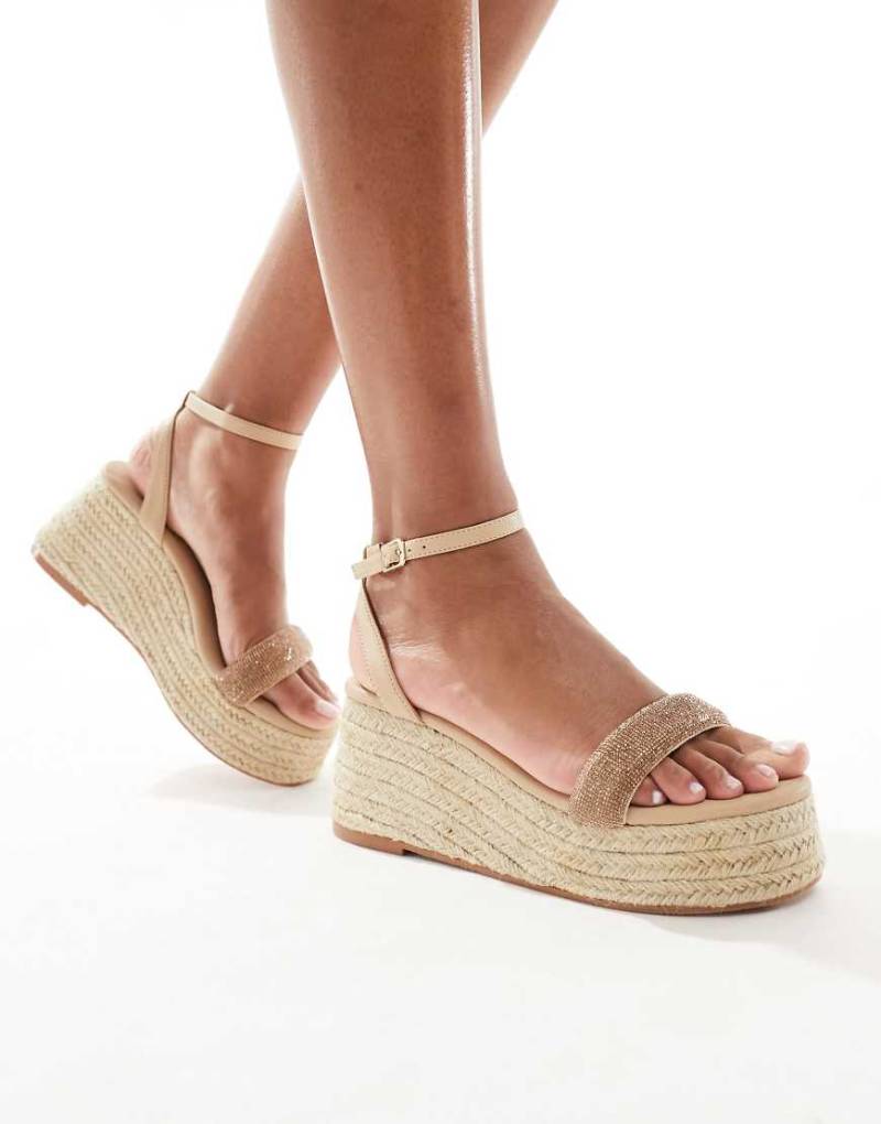 Glamorous - Espadrilles-Sandaletten mit goldenem Strassbesatz und Plateausohle-Goldfarben von Glamorous