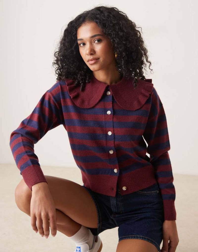 Glamorous - Gestreifte Boxy Fit Strickjacke in Blau und Rot-Bunt von Glamorous