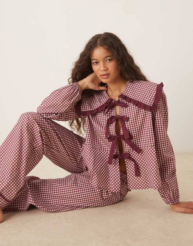 Glamorous - Kariertes Pyjama-Set in Burgunderrot von Glamorous