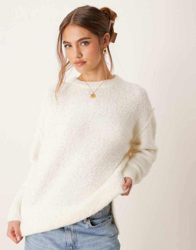 Glamorous - Kuscheliger Oversize-Strickpullover in Wollweiß von Glamorous