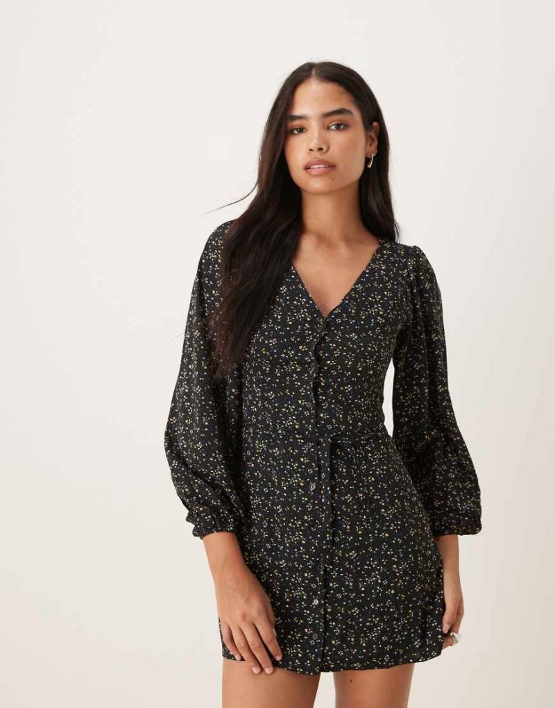 Glamorous - Langärmliges Freizeitkleid in Schwarz mit Blümchenmuster von Glamorous