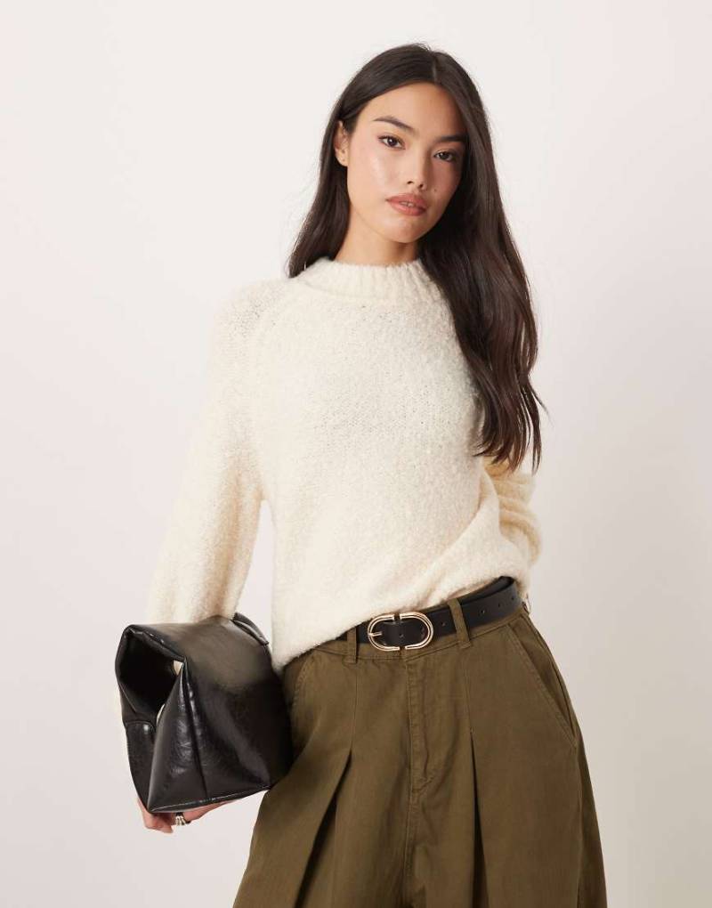 Glamorous - Lockerer Oversize-Strickpullover in Ecru-Weiß von Glamorous