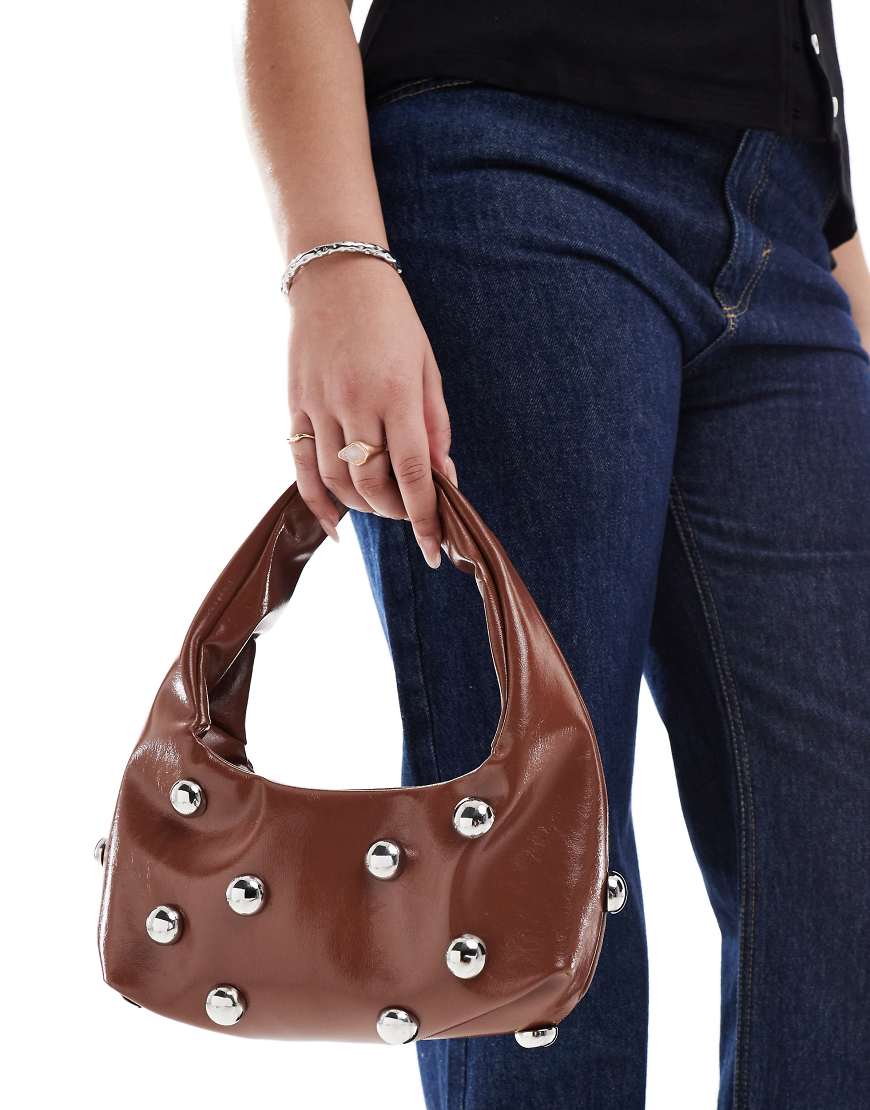 Glamorous - Mini-Handtasche in Hellbraun mit Nietenbesatz von Glamorous