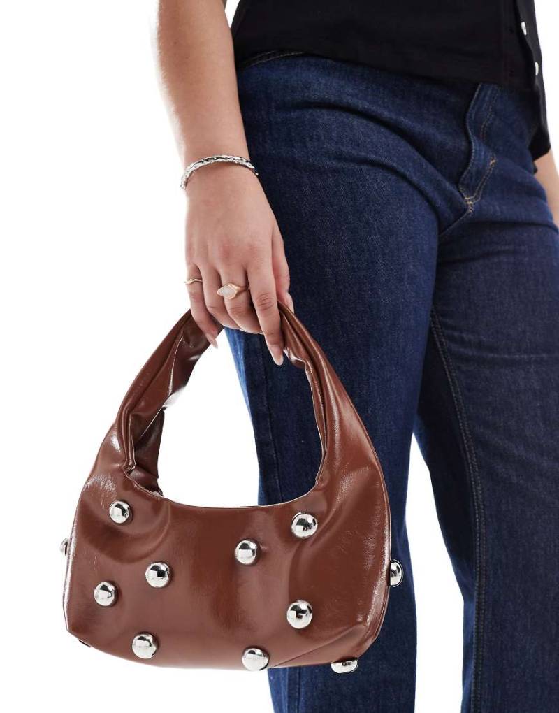 Glamorous - Mini-Handtasche in Hellbraun mit Nietenbesatz von Glamorous