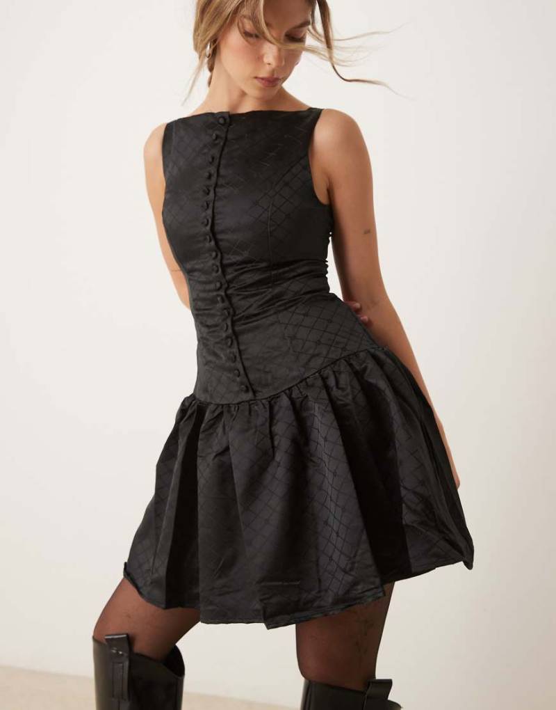 Glamorous - Minikleid in Schwarz mit tief angesetzter Taille und U-Boot-Ausschnitt Glamorous - Minikleid in Schwarz mit tief angesetzter Taille und U-Boot-Ausschnitt von Glamorous