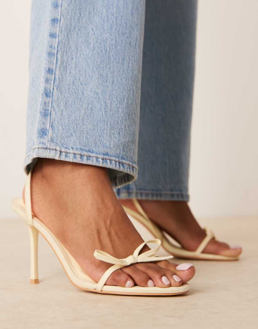 Glamorous - Sandalen in Zitronengelb mit Absatz und Schleife von Glamorous