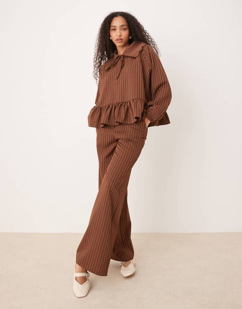 Glamorous - Schlupfhose aus Popeline in gestreiftem Braun, Kombiteil von Glamorous