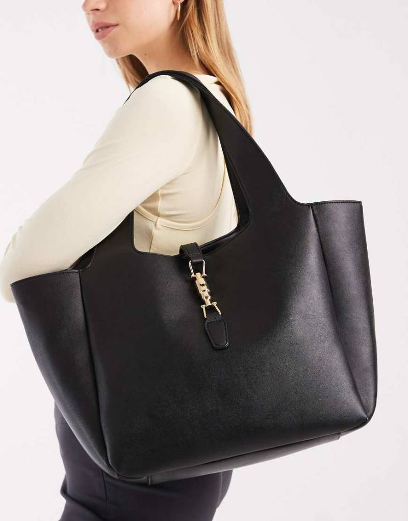 Glamorous - Schultertasche in Schwarz mit Metalldetail von Glamorous