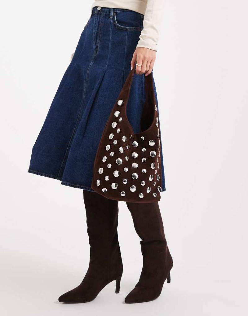 Glamorous - Tasche aus braunem Wildlederimitat mit ganzflächiger Nietenverzierung-Brown von Glamorous