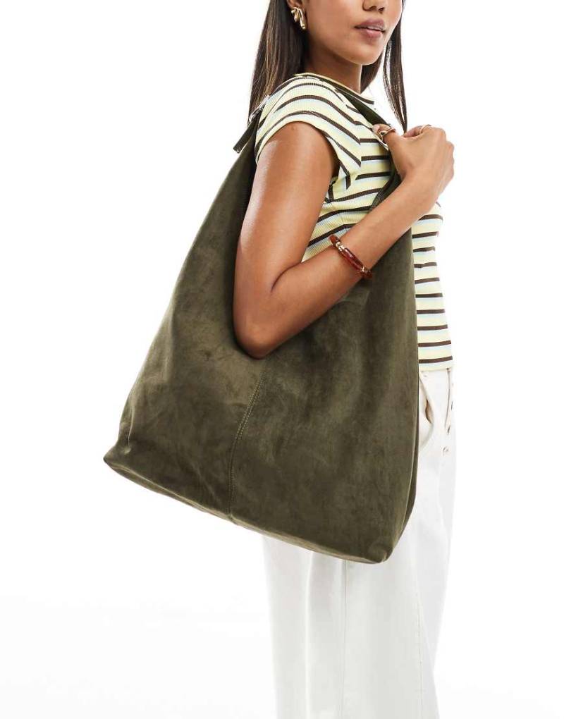 Glamorous - Weiche Schultertasche in Dunkelgrün mit Schnallendetail von Glamorous