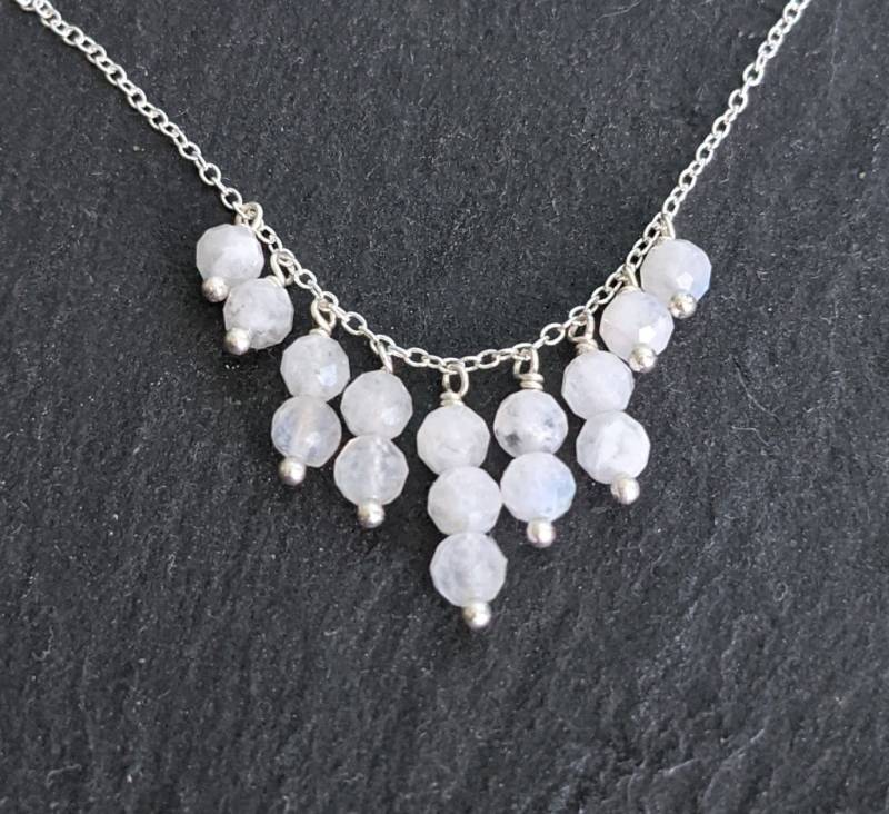 Facettierte Mondstein Sterling Silber Halskette, Fransen Anhänger Moderne Brautschmuck, Hochzeit Strandkette, Juni Geburtsstein von GlamorousJewelry1