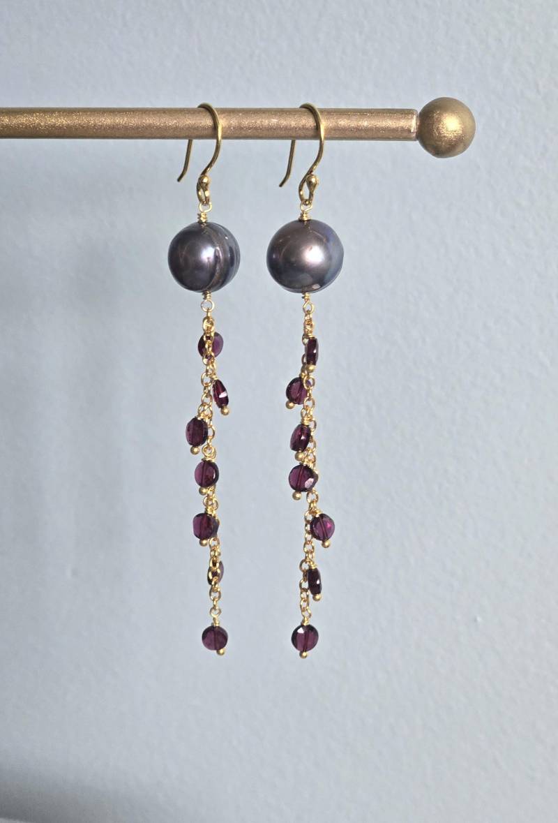 Graue Barock Perle Rot Granat Gold Filled Lange Kette Ohrringe, Moderner Brautschmuck, Hochzeit Januar Und Juni Geburtsstein von GlamorousJewelry1