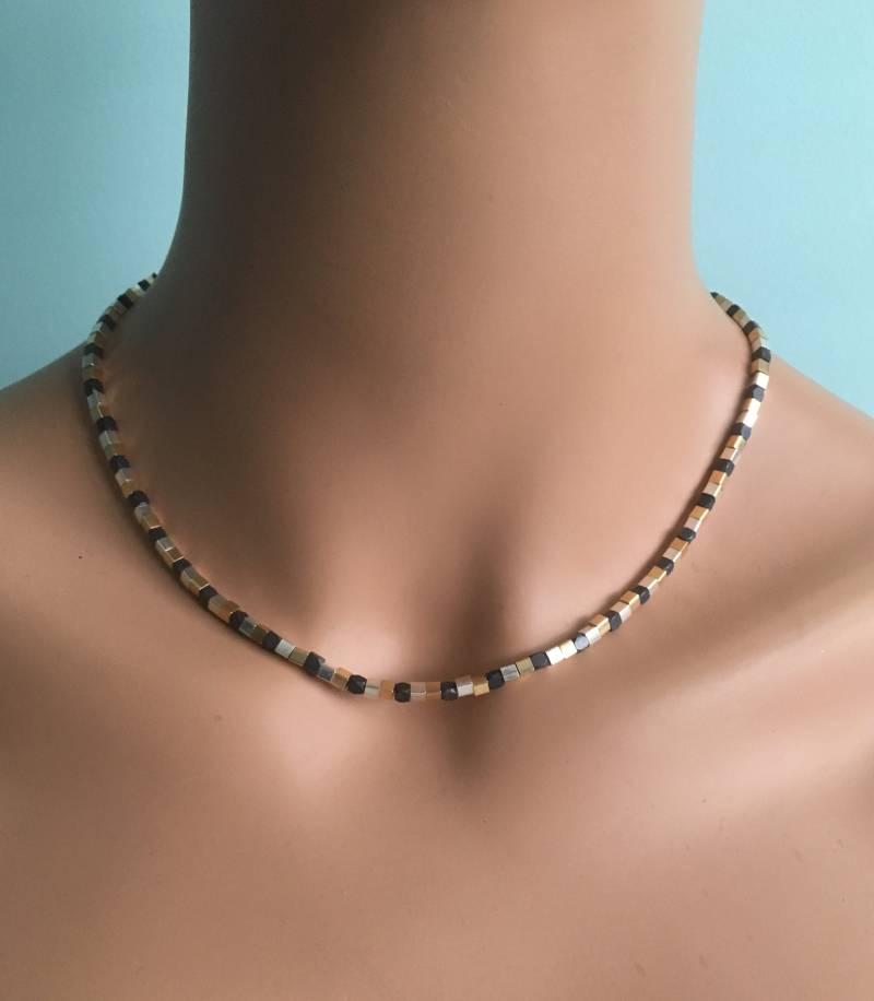 Halsband, Mix Sterling Silber Und 24 K Vermeil, Kleine Quadrate Aus Silber, Vermeil & Oxidierte Perlenkette Abwechselnd von GlamorousJewelry1