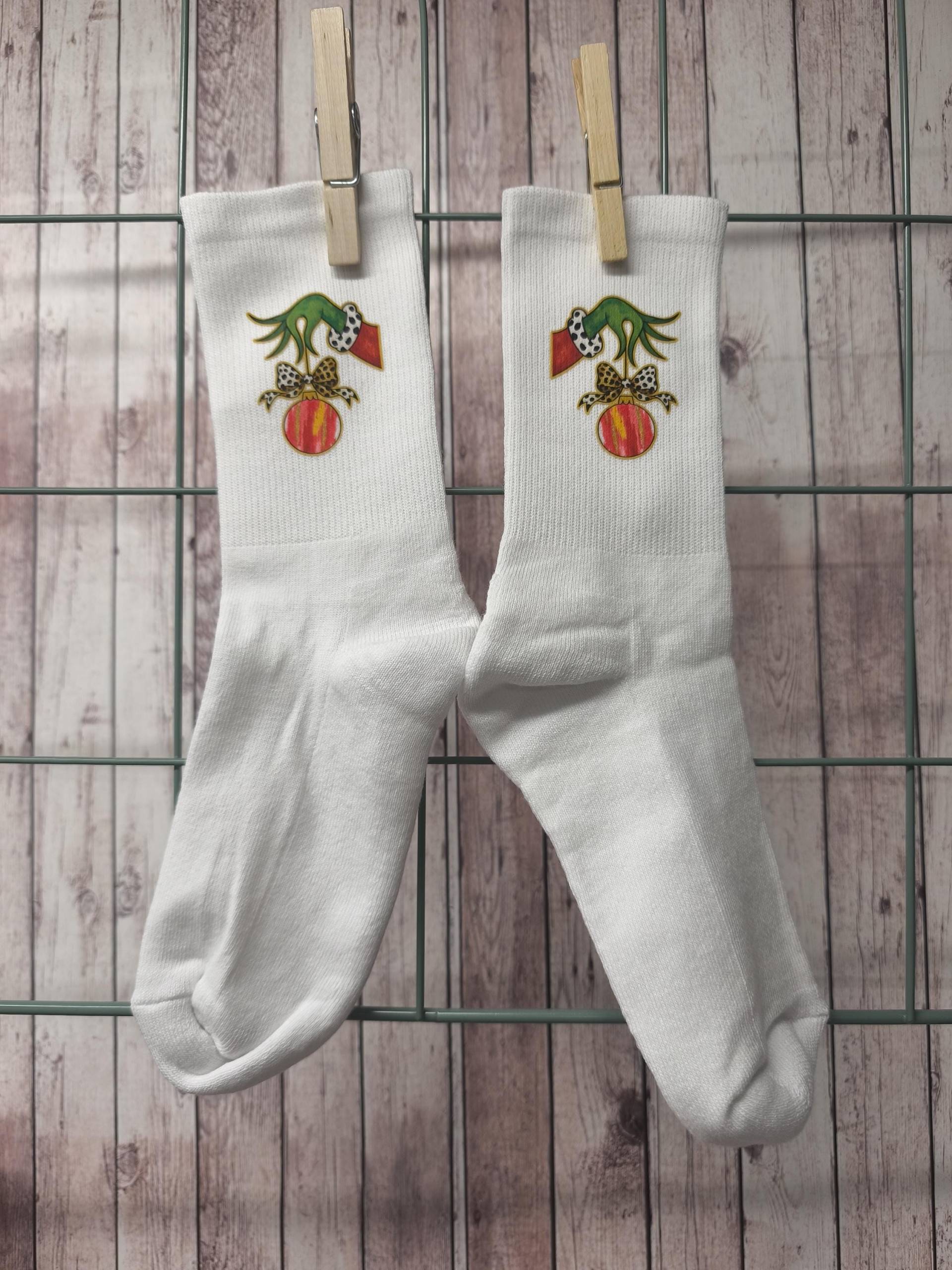 Die Besten Socken Für Einen Grinch Zum Wichteln Oder Als Geschenk Auch Dich Selbst von GlamourGremma