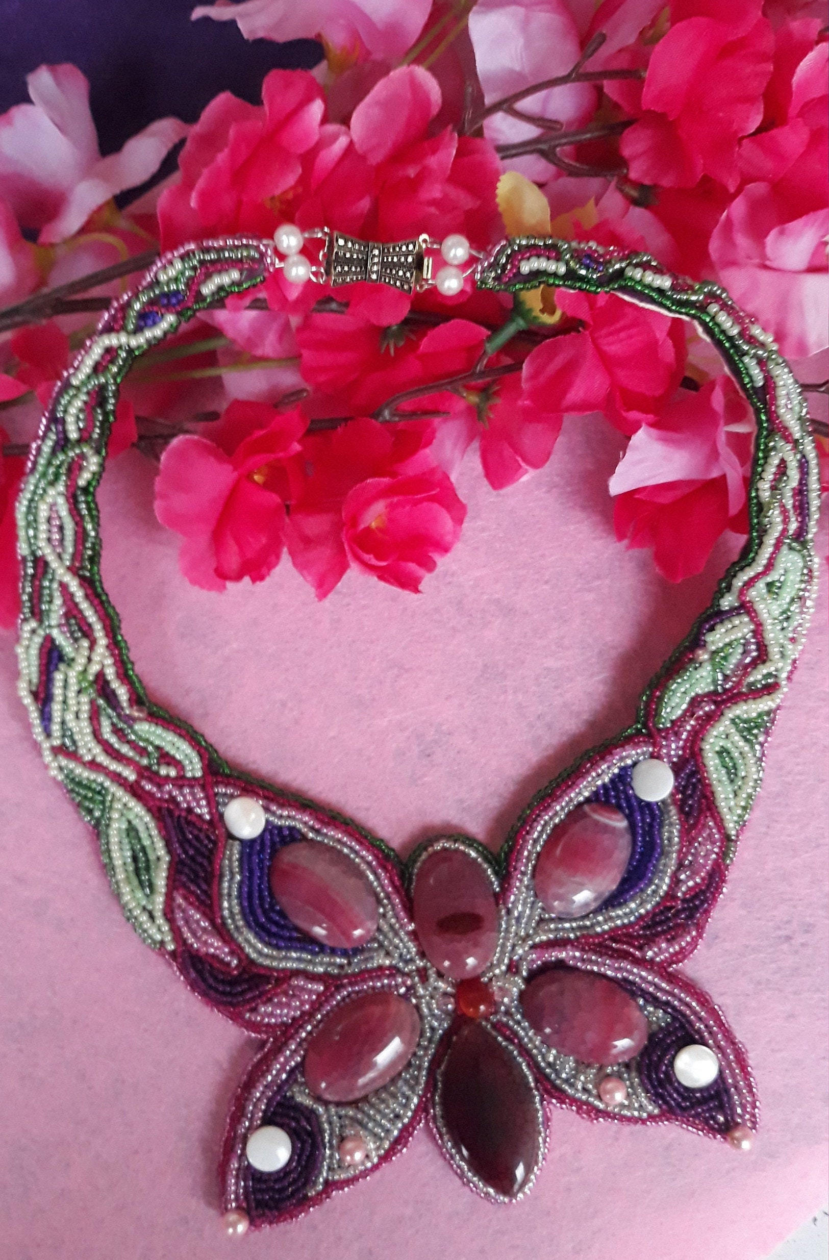 Handgefertigte Perlenkette Mit Gefärbten Achat, Schmetterling, Geschenk Freundin, Sommer, Hochzeit, Statementkette, Sonne, Valentinstag Handgefertigte Perlenkette Mit Gefärbten Achat, Schmetterling, Geschenk Freundin, Sommer, Hochzeit, Statementkette, Sonne, Valentinstag von GlamourPerleNicole
