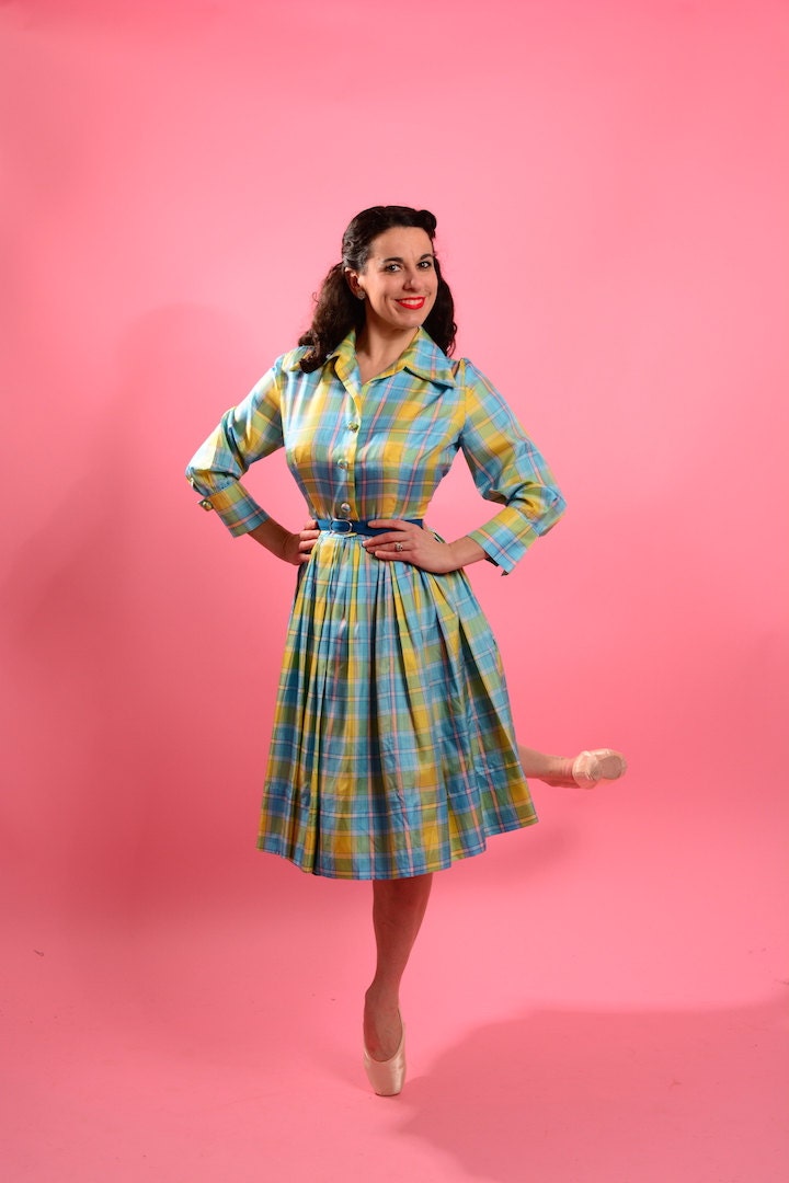 1960 Lisa Cobb Saks Fifth Avenue Exklusive Nylon Hemdkleid von GlamourlandVintage