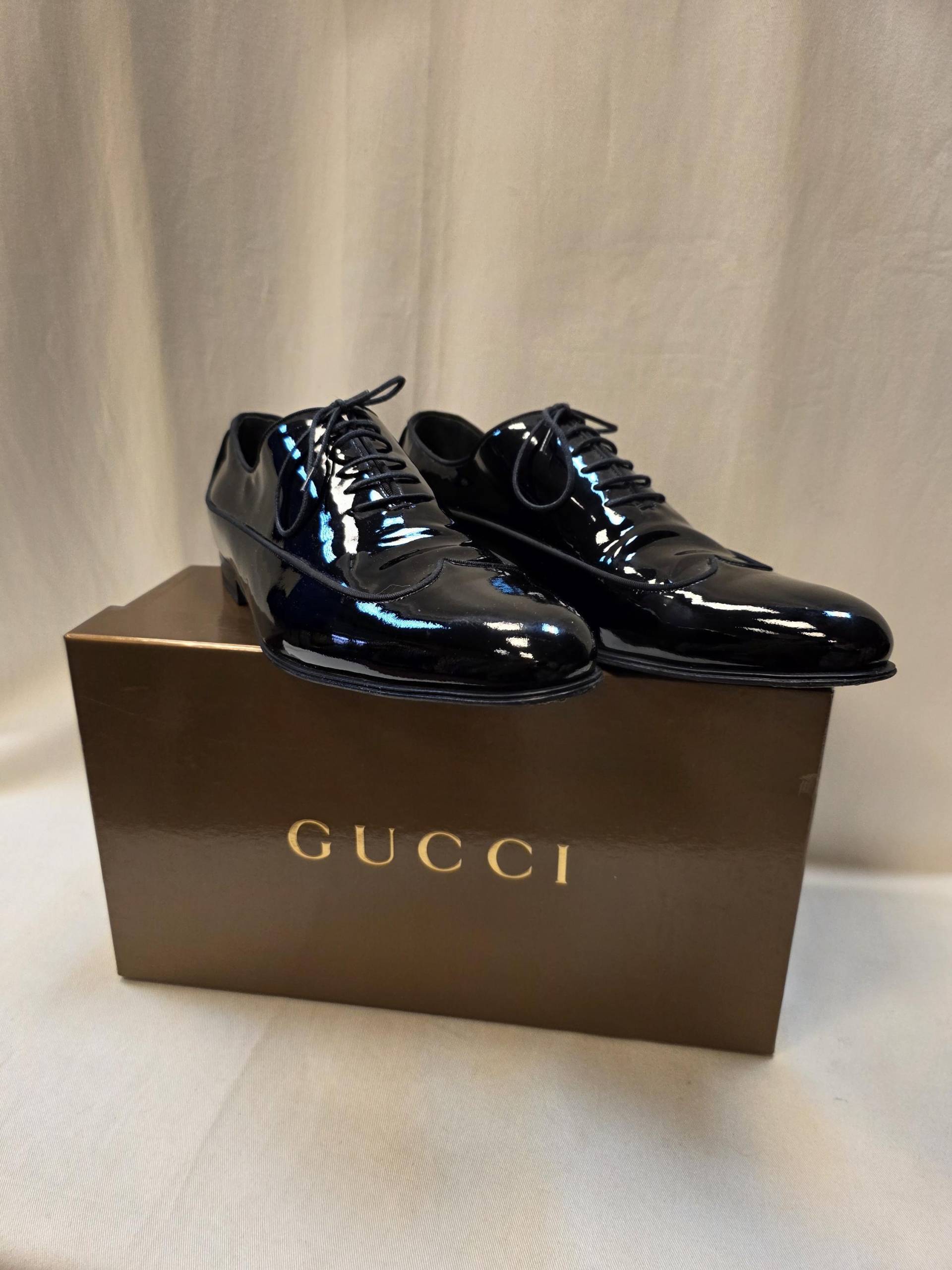 Gucci Herren-Lacksxhuhe Gr. 42, 5 von Glanzzeitenvintage