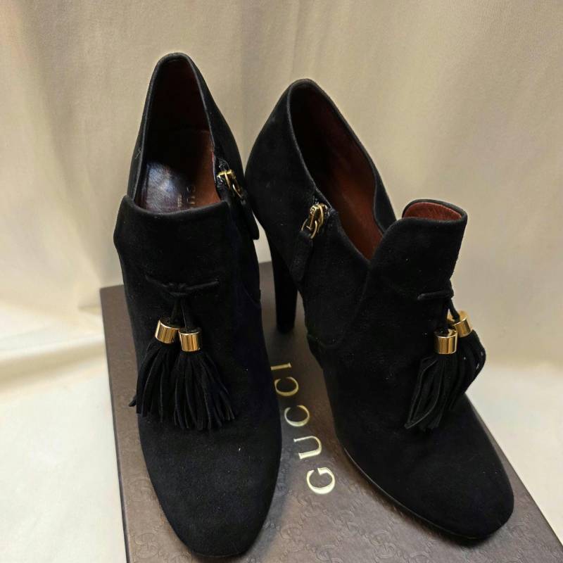 Gucci Miischa Stiefeletten Schwarzes Wildleder Gucci Miischa Stiefeletten Schwarzes Wildleder von Glanzzeitenvintage