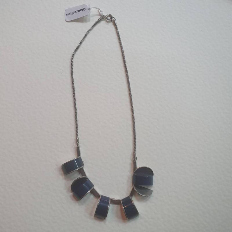Original Art Deco Bakelitkette Jakob Bengel Pforzheim Mit Blauem Bakelit Und Chrom Original Art Deco Bakelitkette Jakob Bengel Pforzheim Mit Blauem Bakelit Und Chrom von Glanzzeitenvintage