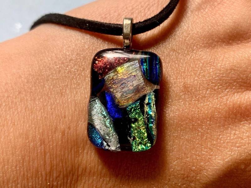 Leuchtender Glasschmuck-Anhänger Mit Halskette Leuchtender Glasschmuck-Anhänger Mit Halskette von GlaskunstRichter