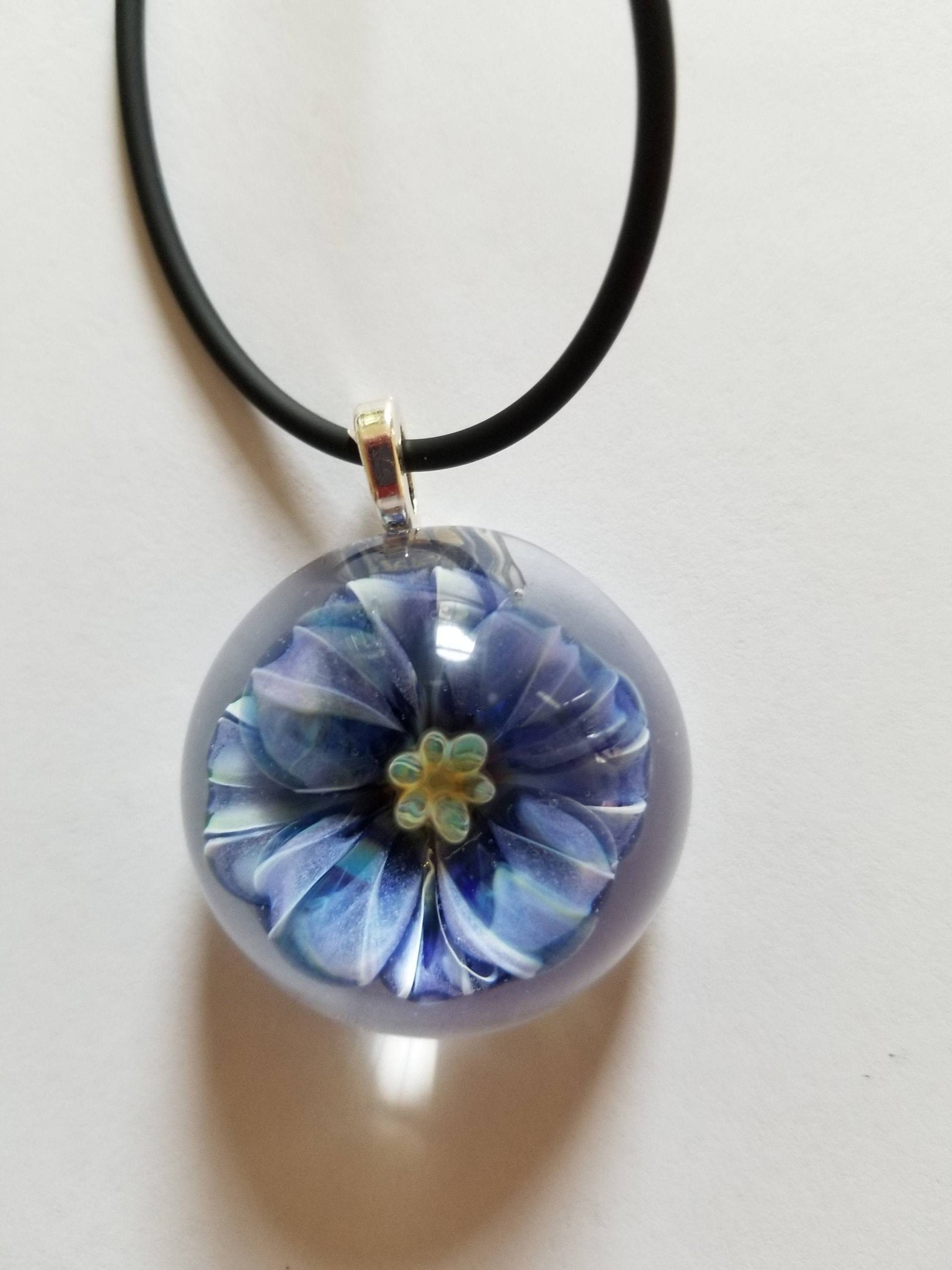 Blaue Blume Glas Anhänger Blaue Blume Glas Anhänger von GlassByAlexandra