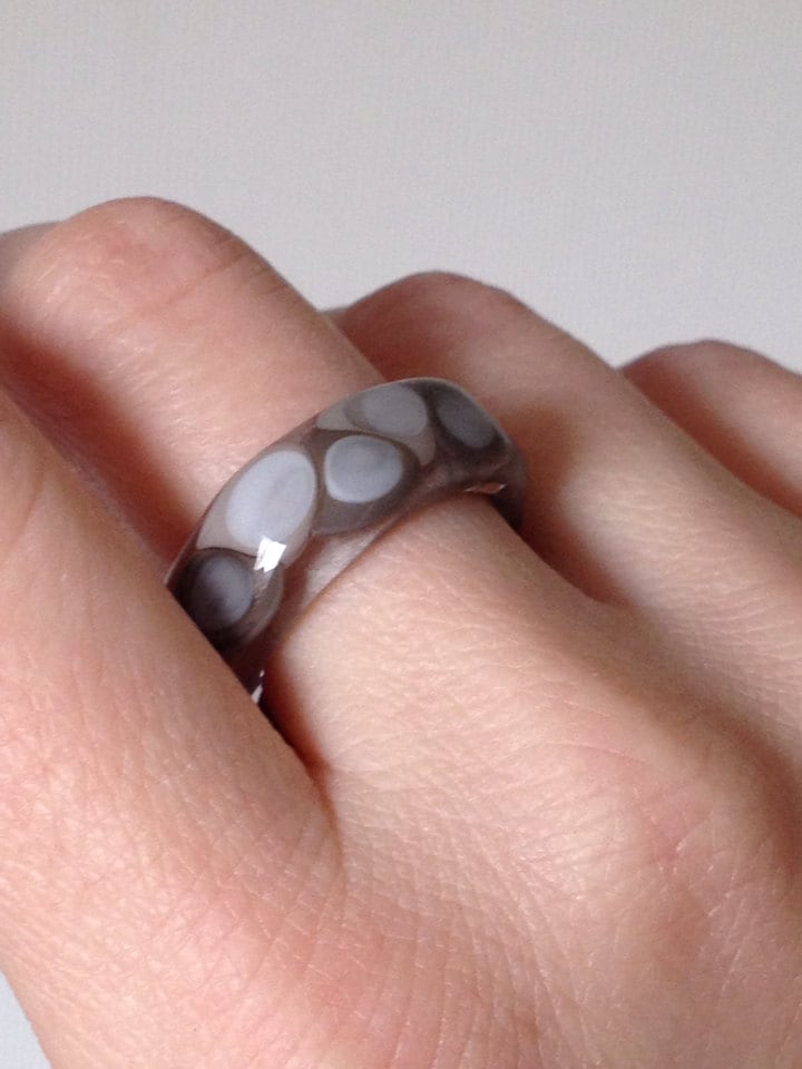 Glas-Ring Murano Grau Glas Ring Dreiecke. Handgemacht Von Renske Brouwer Glas-Ring Murano Grau Glas Ring Dreiecke. Handgemacht Von Renske Brouwer von GlassByRenske