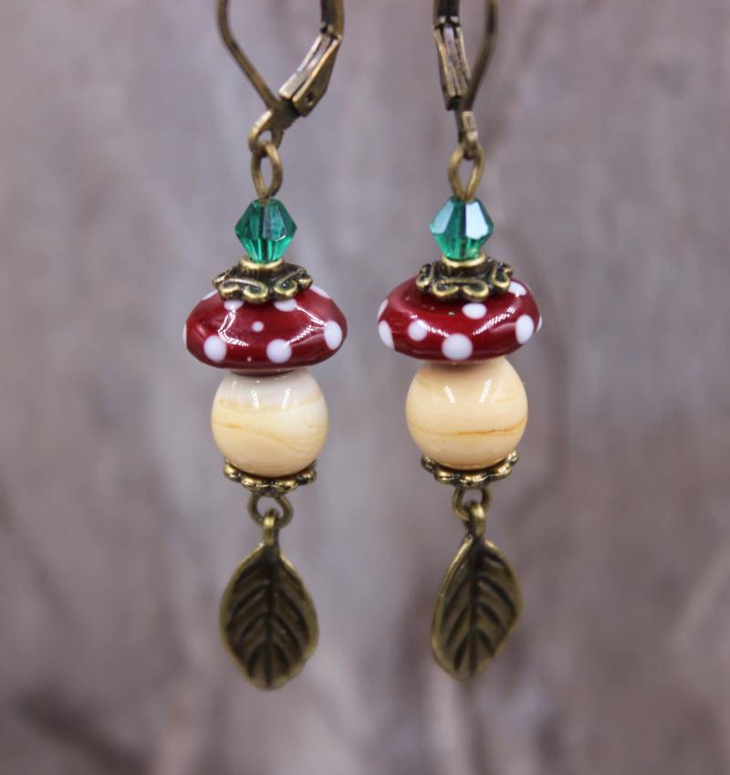 Fliegenpilz Dunkelrot Ohrringe Ohrhänger Perlen Herbst Lampwork Bronze #i032 von GlassJewelsDE