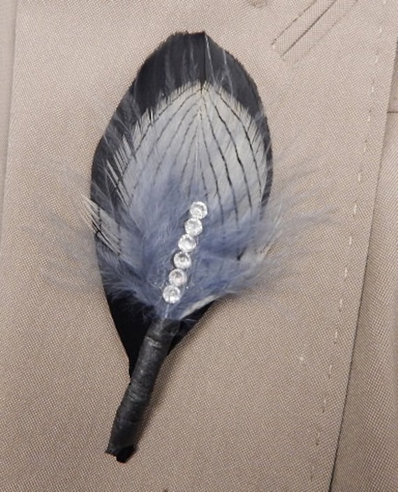 Feder Boutonniere Mit Strass Bling - Hochzeit Abschlussball Heimkehr Feder Boutonniere Mit Strass Bling - Hochzeit Abschlussball Heimkehr von GlassPlumes