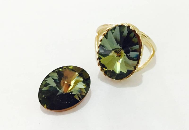 Fingerring Lünette Vintage Swarovski Tabac Oval Grün Braun Antik Versilbert Oder Gold Messing Verstellbar Cocktail Kristall Schmuck Damen Geschenk von GlassSlippersCC