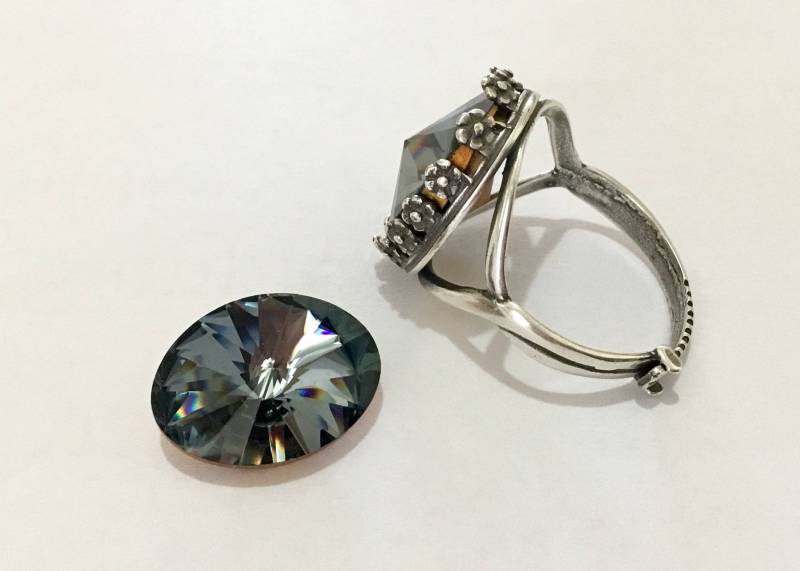 Vintage Kristall Lünette Fingerring Siegel Blau Grau Antik Versilbert Oder Gold Messing Verstellbar Cocktail Mit Swarovski Strass Schmuck Geschenk von GlassSlippersCC