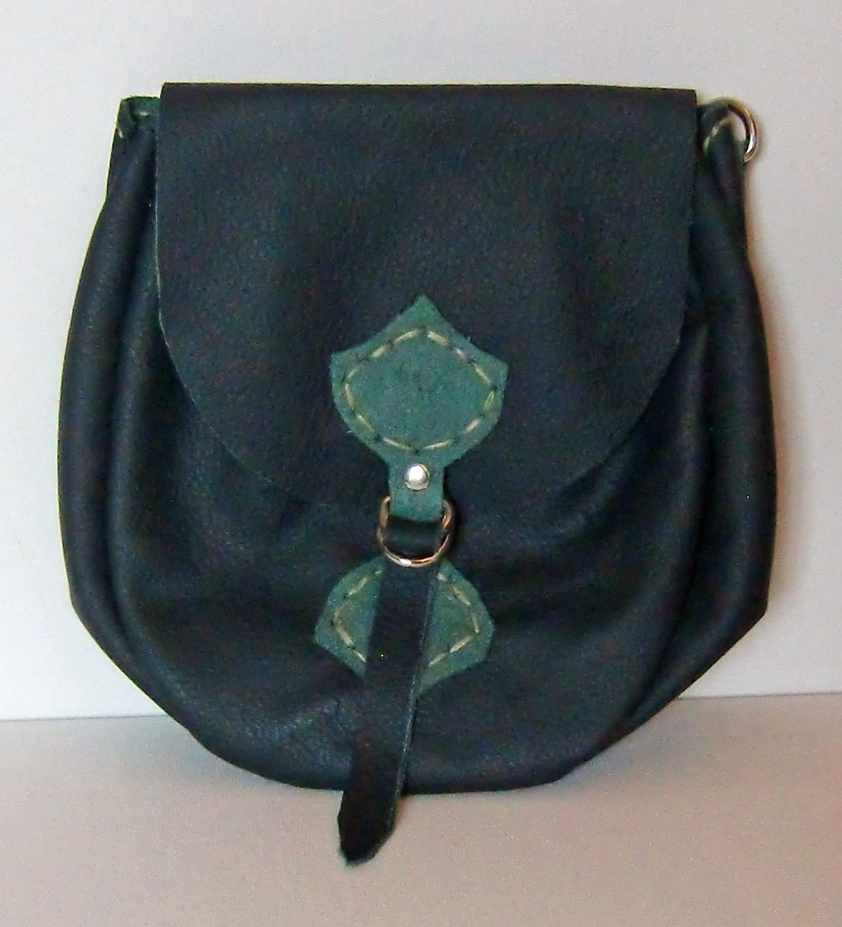 Weiche Dunkelblaue Leder Gürteltasche Mit Ösen Für Gurt Bei Bedarf von GlassandLeatherCraft