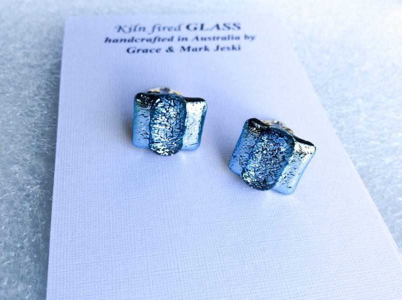 Glas Clip-On Ohrringe, Dichrok Glas, Glitzernde Clips, Metallic Look, Ohrclips, Geschenk Für Sie, Nicht Durchbohrte Schimmernde Ohrringe Glas Clip-On Ohrringe, Dichrok Glas, Glitzernde Clips, Metallic Look, Ohrclips, Geschenk Für Sie, Nicht Durchbohrte Schimmernde Ohrringe von GlassbyDesignAU