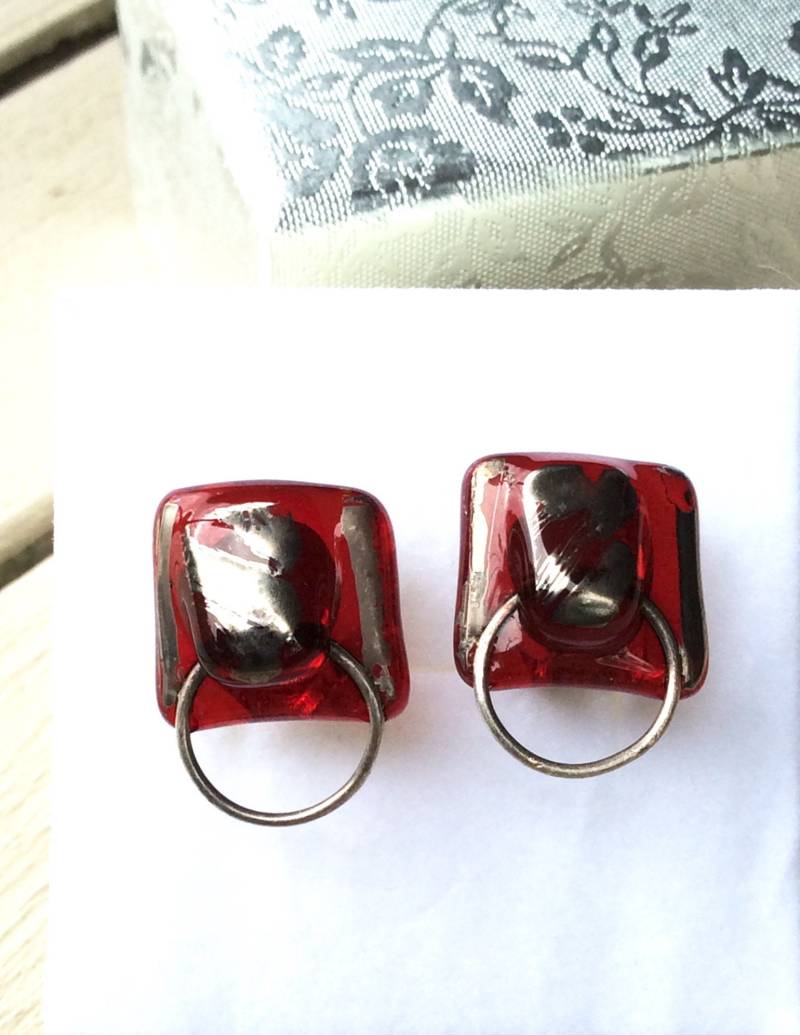Glas Clip-On Ohrringe - Nicht Durchbohrte Ohrringe Zeitgenössisch Rote Clips Verschmolzene Glasclips Weihnachtsgeschenk Für Sie Besonderes Geschenk Glas Clip-On Ohrringe - Nicht Durchbohrte Ohrringe Zeitgenössisch Rote Clips Verschmolzene Glasclips Weihnachtsgeschenk Für Sie Besonderes Geschenk von GlassbyDesignAU