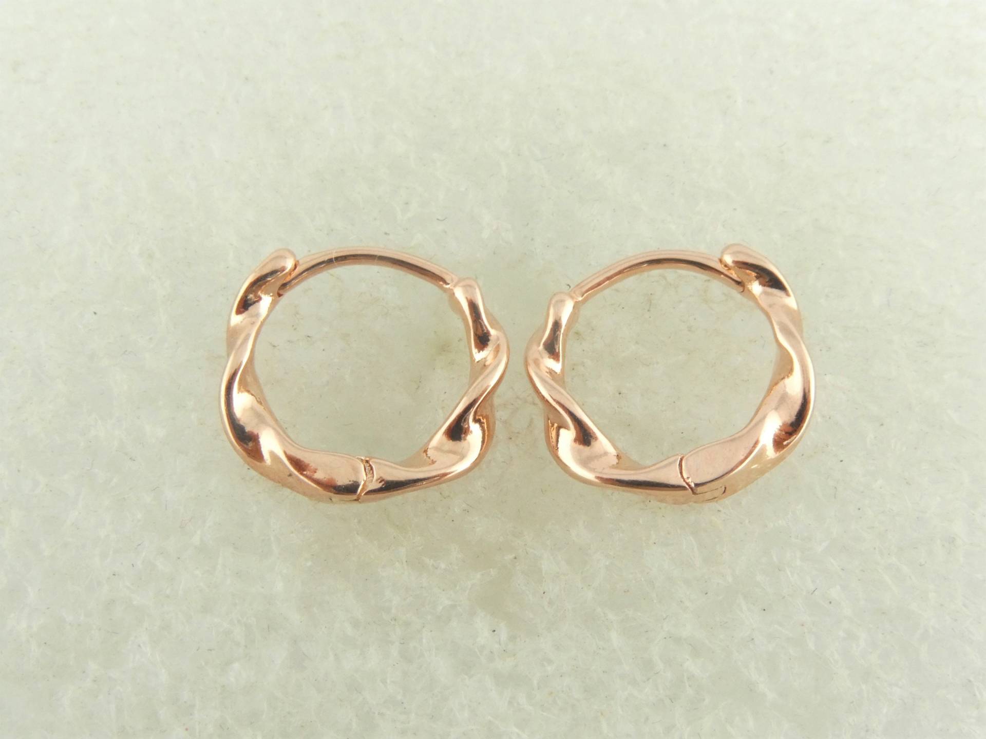 925 Creolen Ohrringe Rosegold Gedreht Rund Minimalistisch 13mm, Creolen Klein von GlasschmuckBirgitH