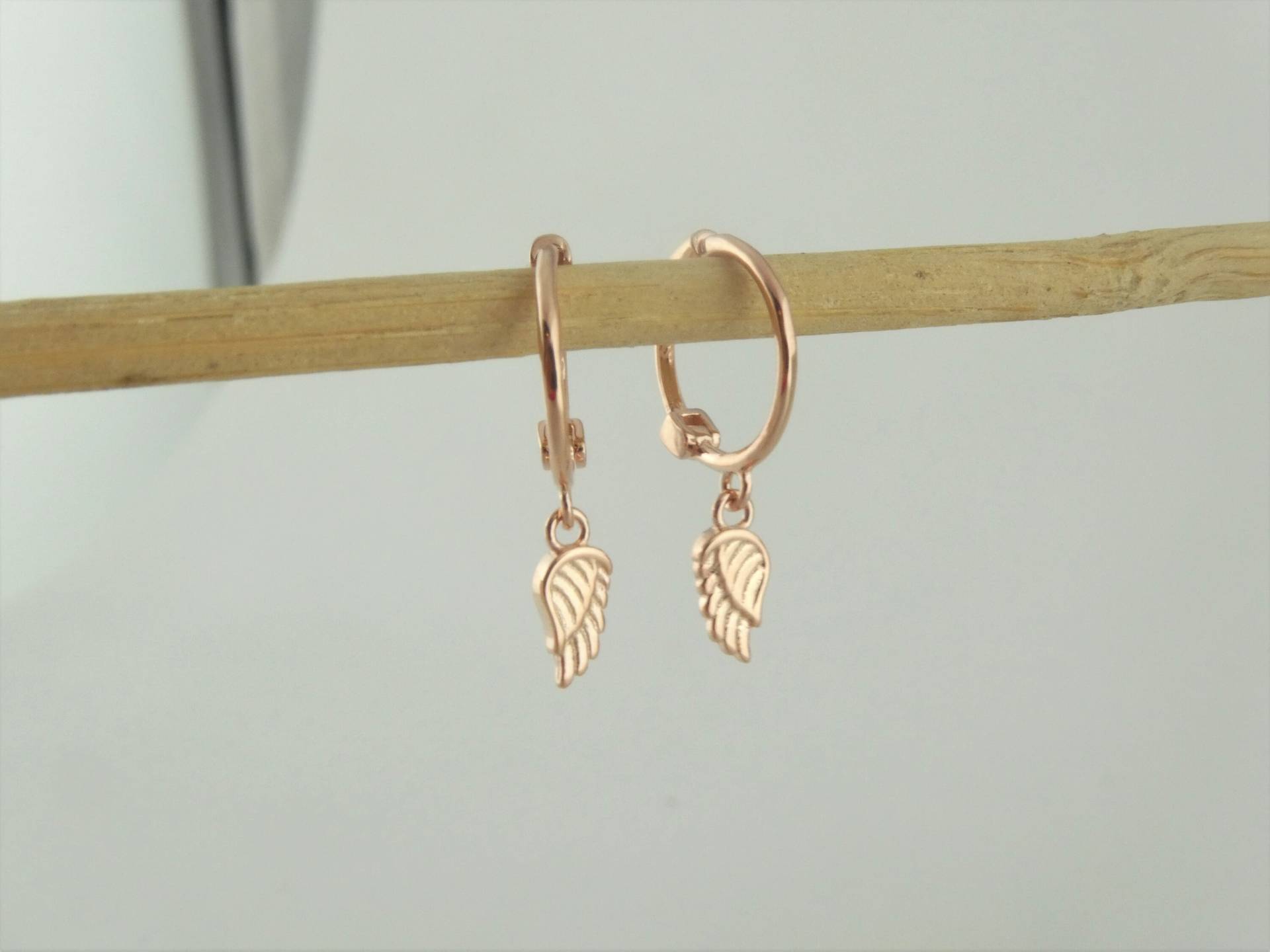 925 Creolen Ohrringe Rosegold Mit Anhänger Flügel Flügeln Minimalistisch, Geschenk von GlasschmuckBirgitH