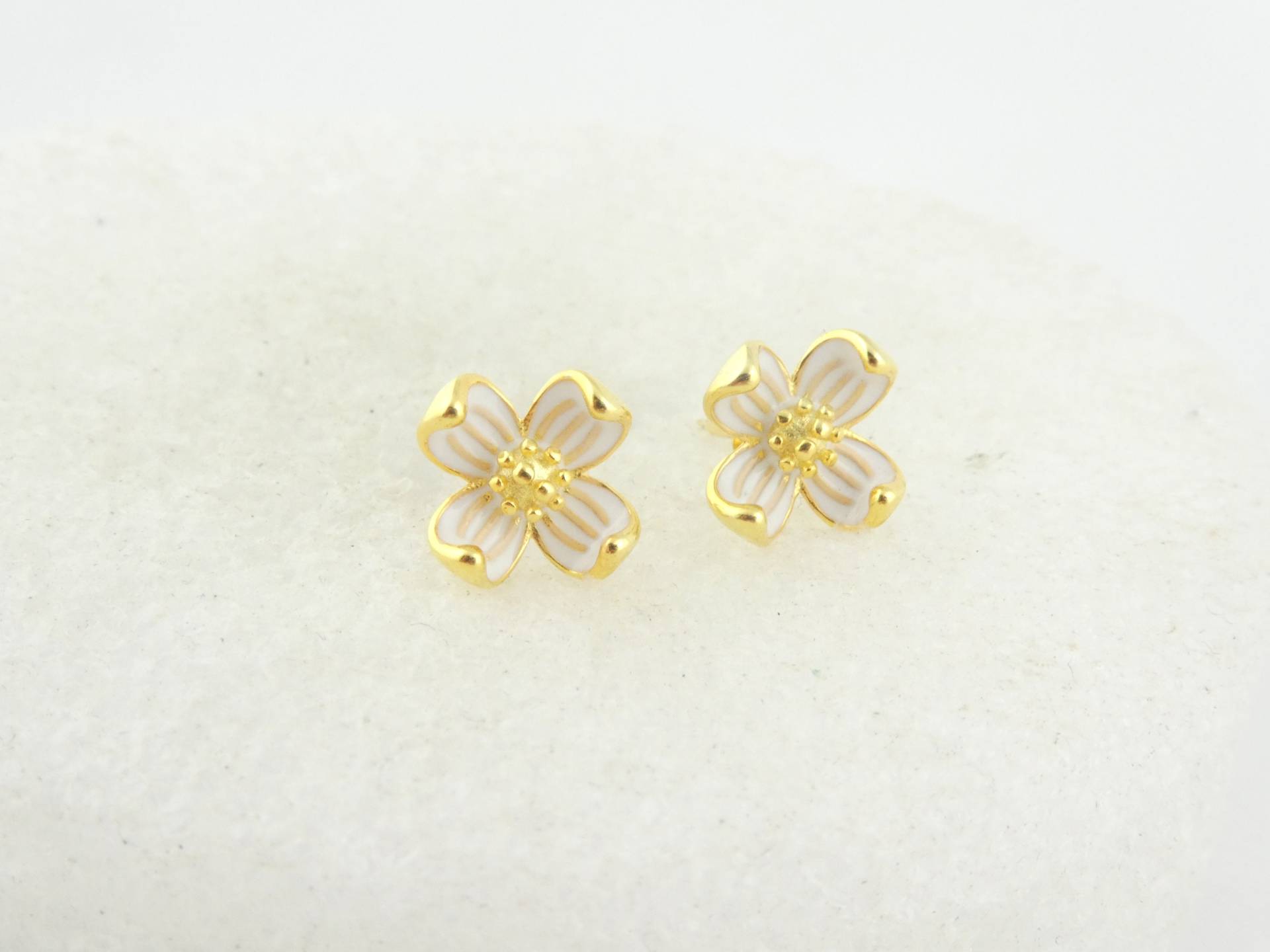 925 Ohrstecker Ohrringe Gold Weiss Blume Blumen Blüte Emaille Minimalist 9mm, Kleine von GlasschmuckBirgitH