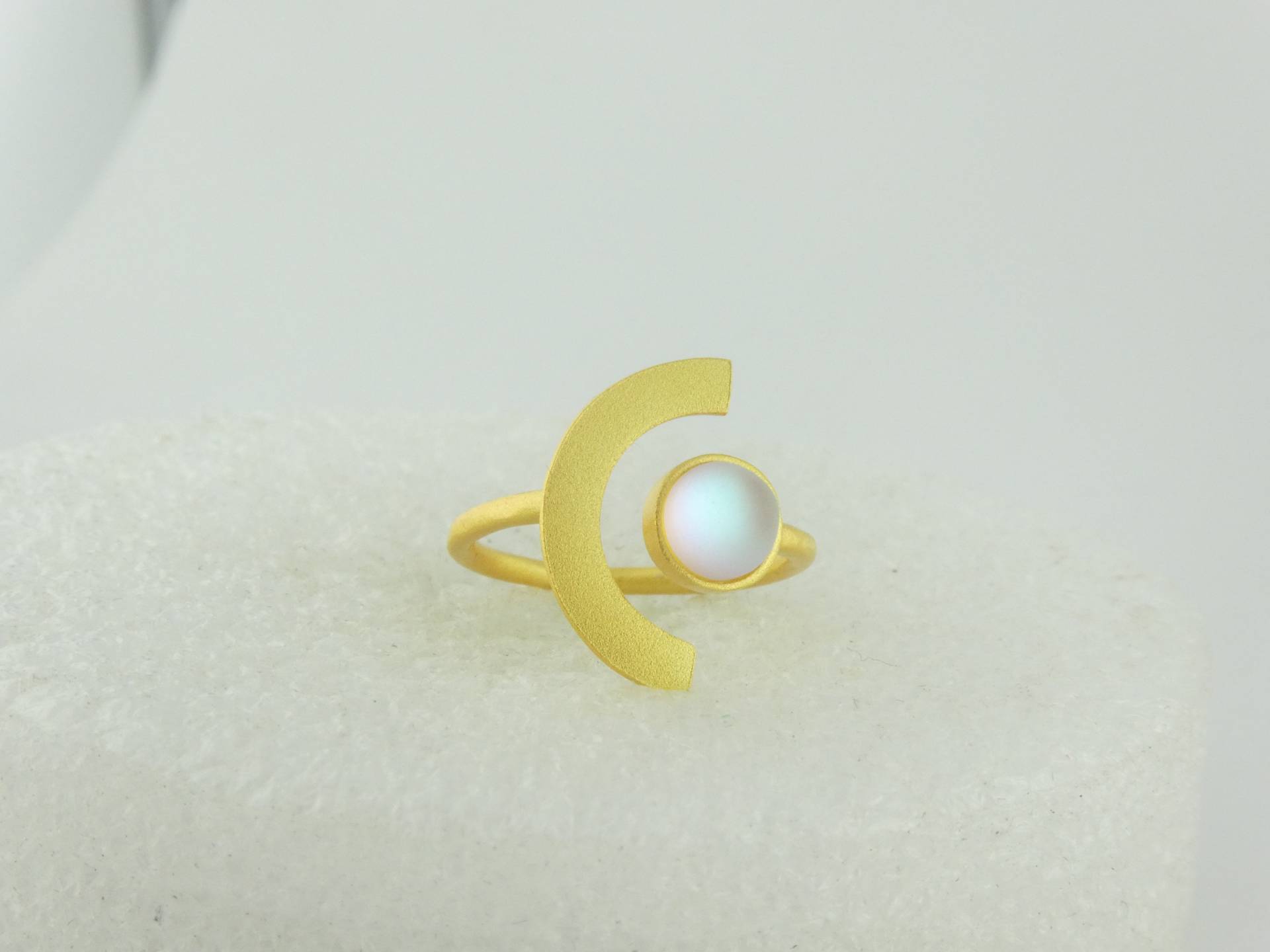 925 Ring Gold Mond Weiss Mondstein Matt Dünn Verstellbar, Geschenk, Geschenk Freundin von GlasschmuckBirgitH