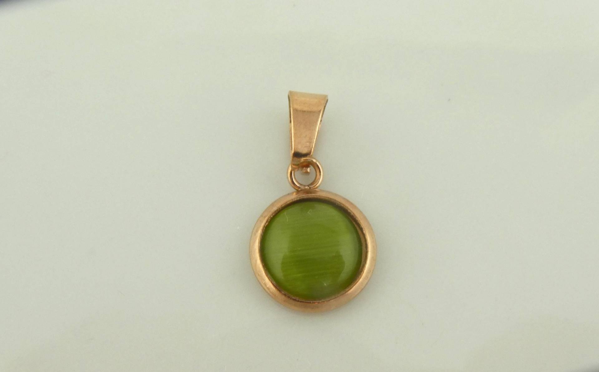 Anhänger Rosegold Grün Olivgrün Katzenaugen 8mm Edelstahl Anhänger Rosegold Grün Olivgrün Katzenaugen 8mm Edelstahl von GlasschmuckBirgitH