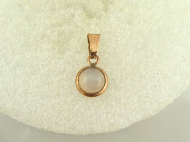 Anhänger Rosegold Weiß Milchig Mondstein Mini 6mm Edelstahl von GlasschmuckBirgitH