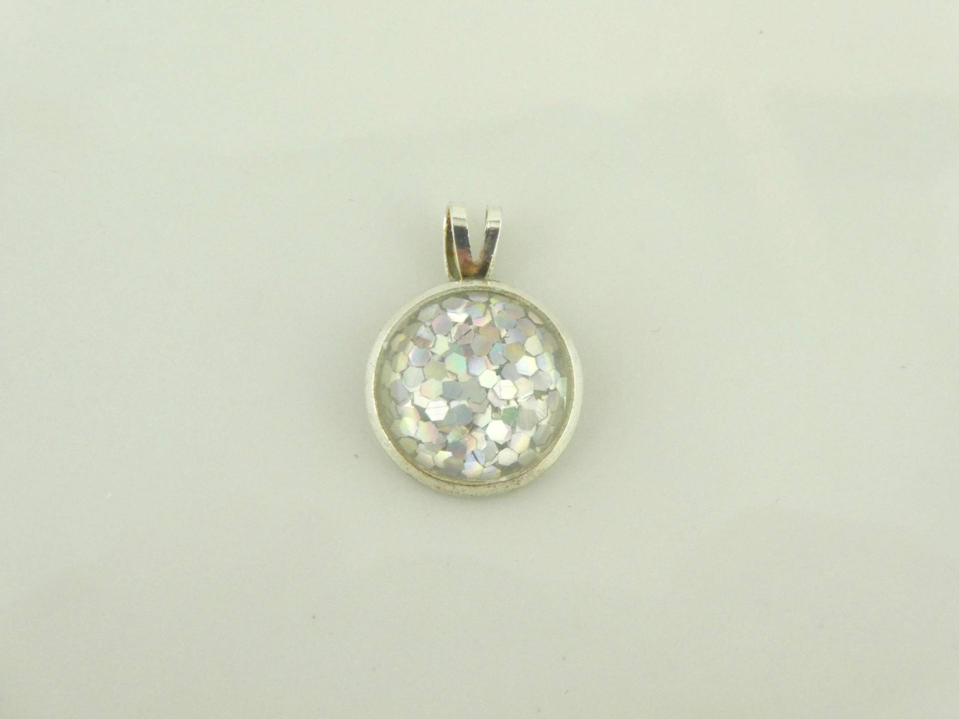 Anhänger Silber Glitzer Konfetti 12mm Anhänger Silber Glitzer Konfetti 12mm von GlasschmuckBirgitH