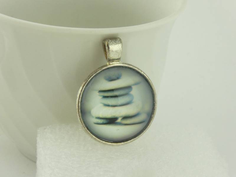 Anhänger Silber Grau Blau Steine 25mm Anhänger Silber Grau Blau Steine 25mm von GlasschmuckBirgitH