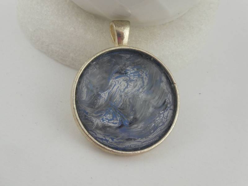 Anhänger Silber Grau Weiß Blau Muster 30mm von GlasschmuckBirgitH