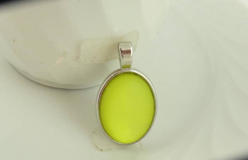 Anhänger Silber Grün Hellgrün Polaris Oval 25x18mm von GlasschmuckBirgitH