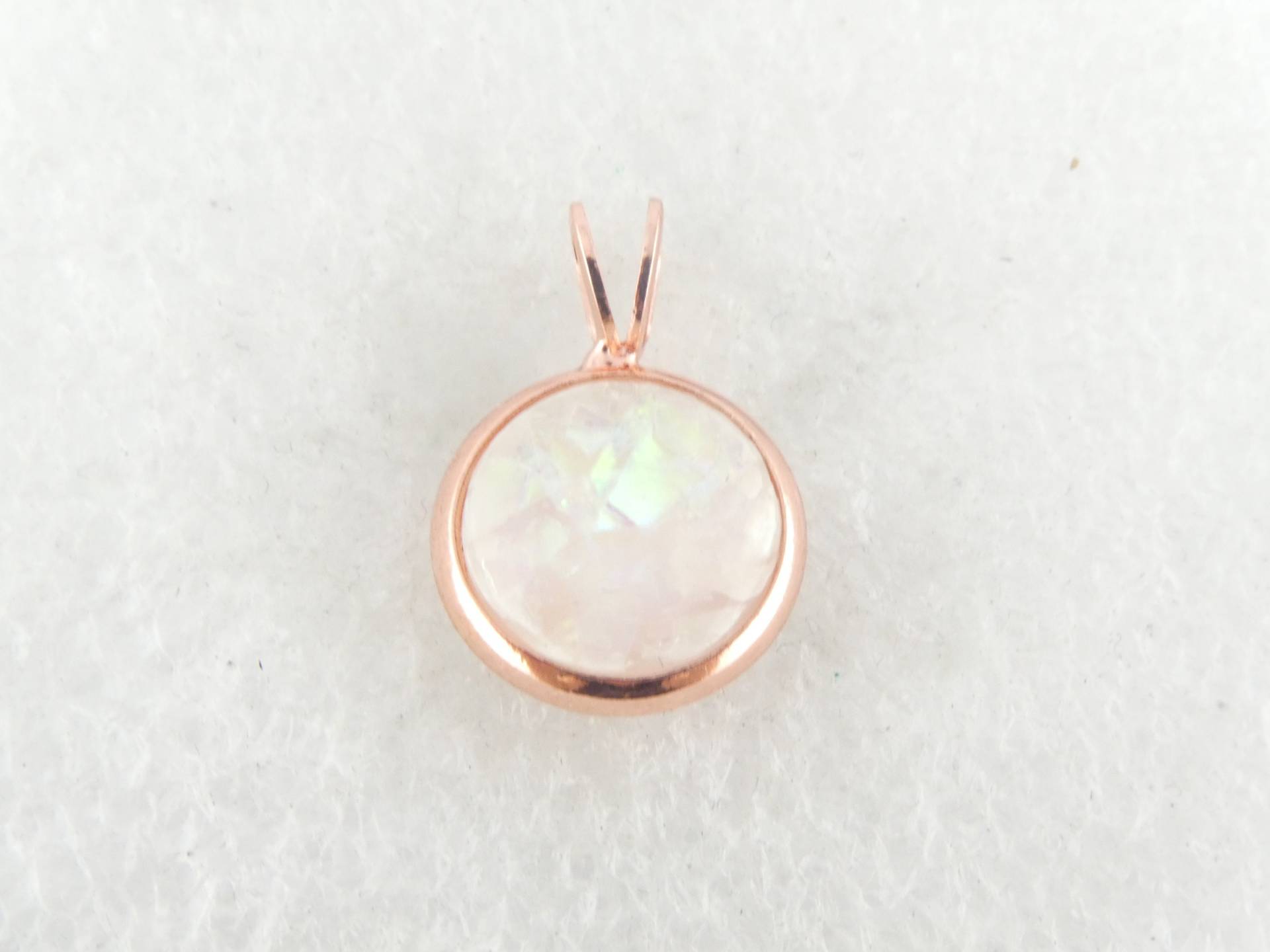 Cabochon Anhänger Rosegold-Weiss Opal Rund Minimalistisch 10mm, Rosevergoldet von GlasschmuckBirgitH