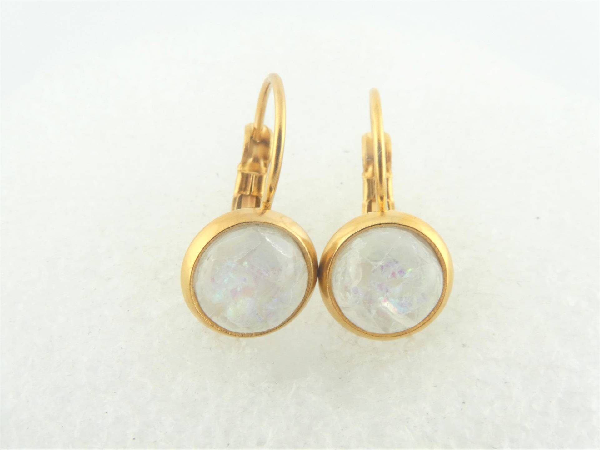 Cabochon Ohrrringe Ohrhänger Gold Weiss Opal Rund Minimalist 8mm Edelstahl von GlasschmuckBirgitH