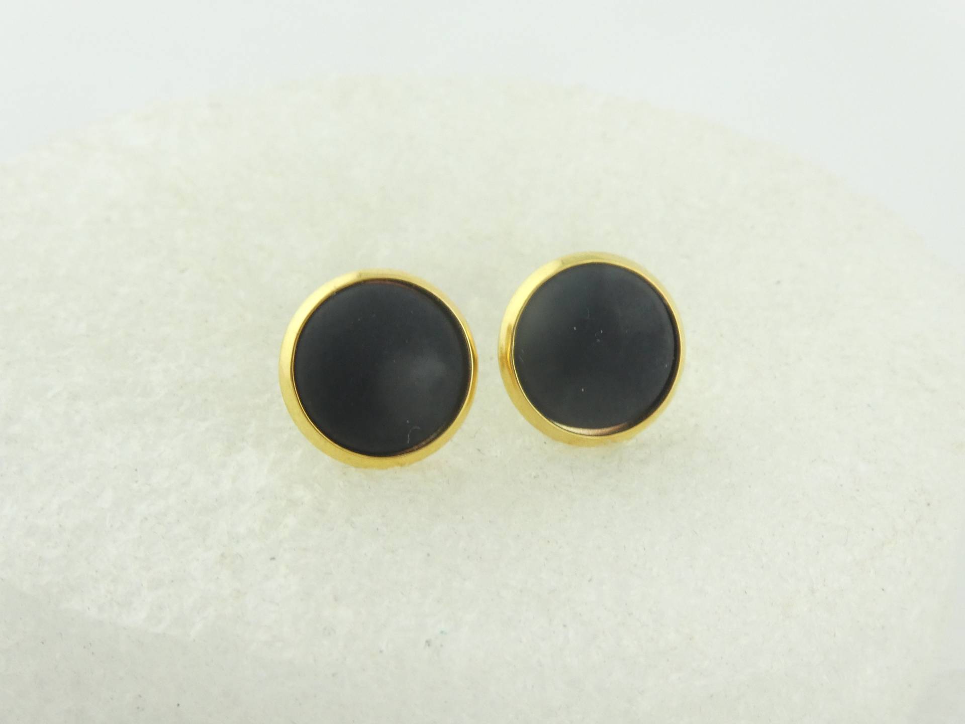 Cabochon Ohrstecker Ohrringe Gold-Schwarz Matt Polaris Rund Minimalistisch 10mm Edelstahl von GlasschmuckBirgitH