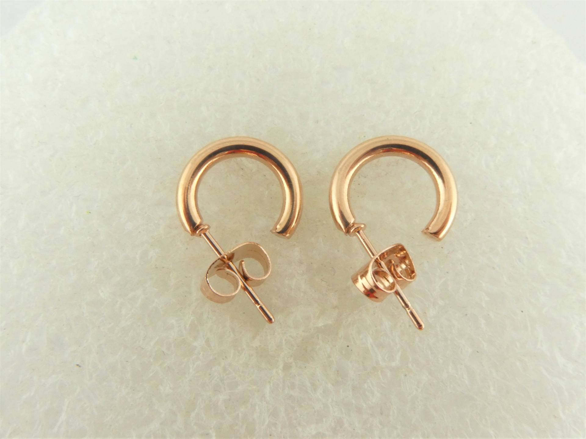 Creolen Ohrringe Ohrstecker Rosegold Minimalistisch C Form Rund 12mm Edelstahl von GlasschmuckBirgitH