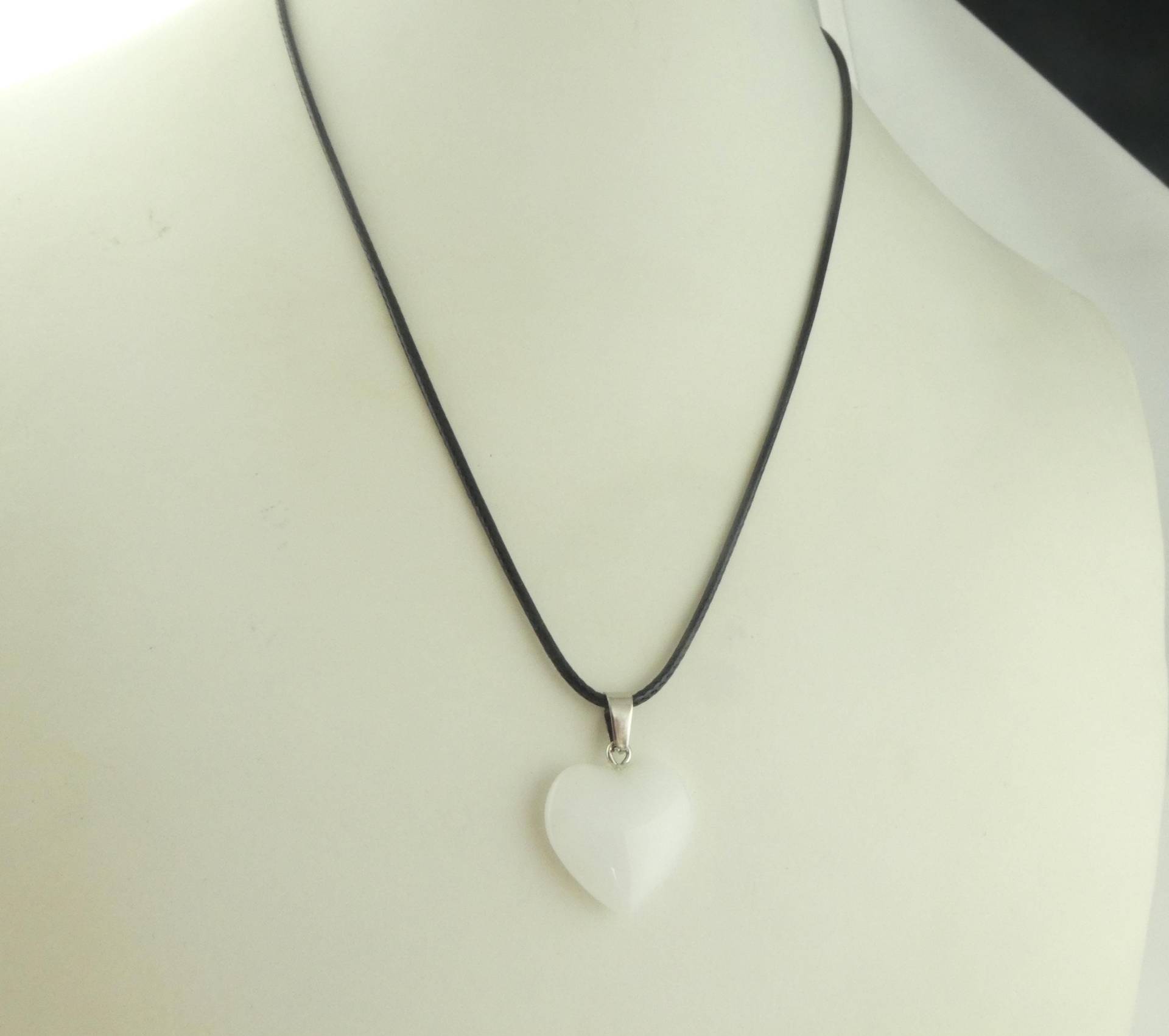 Kette Halskette Silber Schwarz Weiß Milchquarz Herz Kette Halskette Silber Schwarz Weiß Milchquarz Herz von GlasschmuckBirgitH