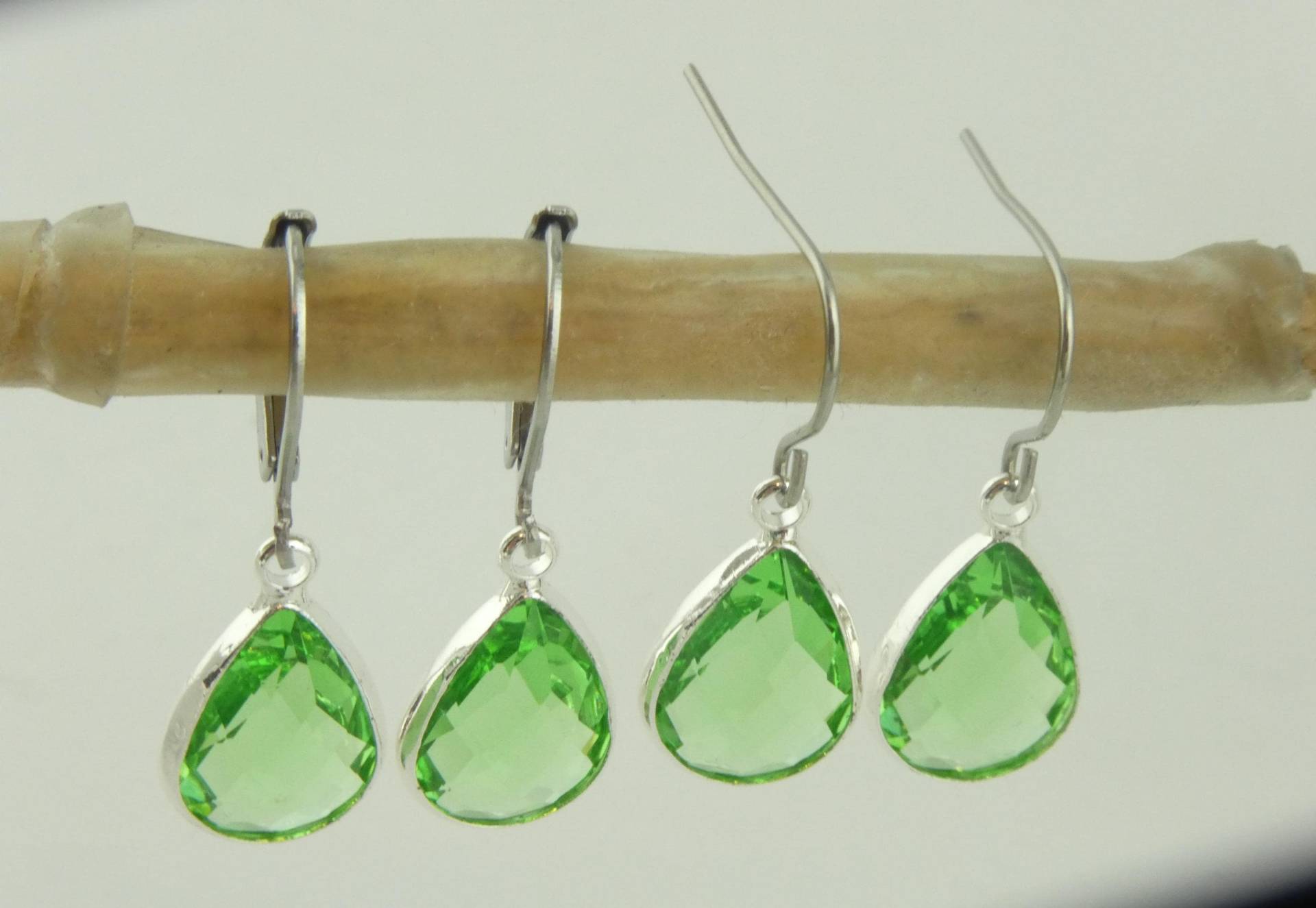 Ohrringe Ohrhänger Silber Grün Hellgrün Erinite Tropfen Edelstahl von GlasschmuckBirgitH