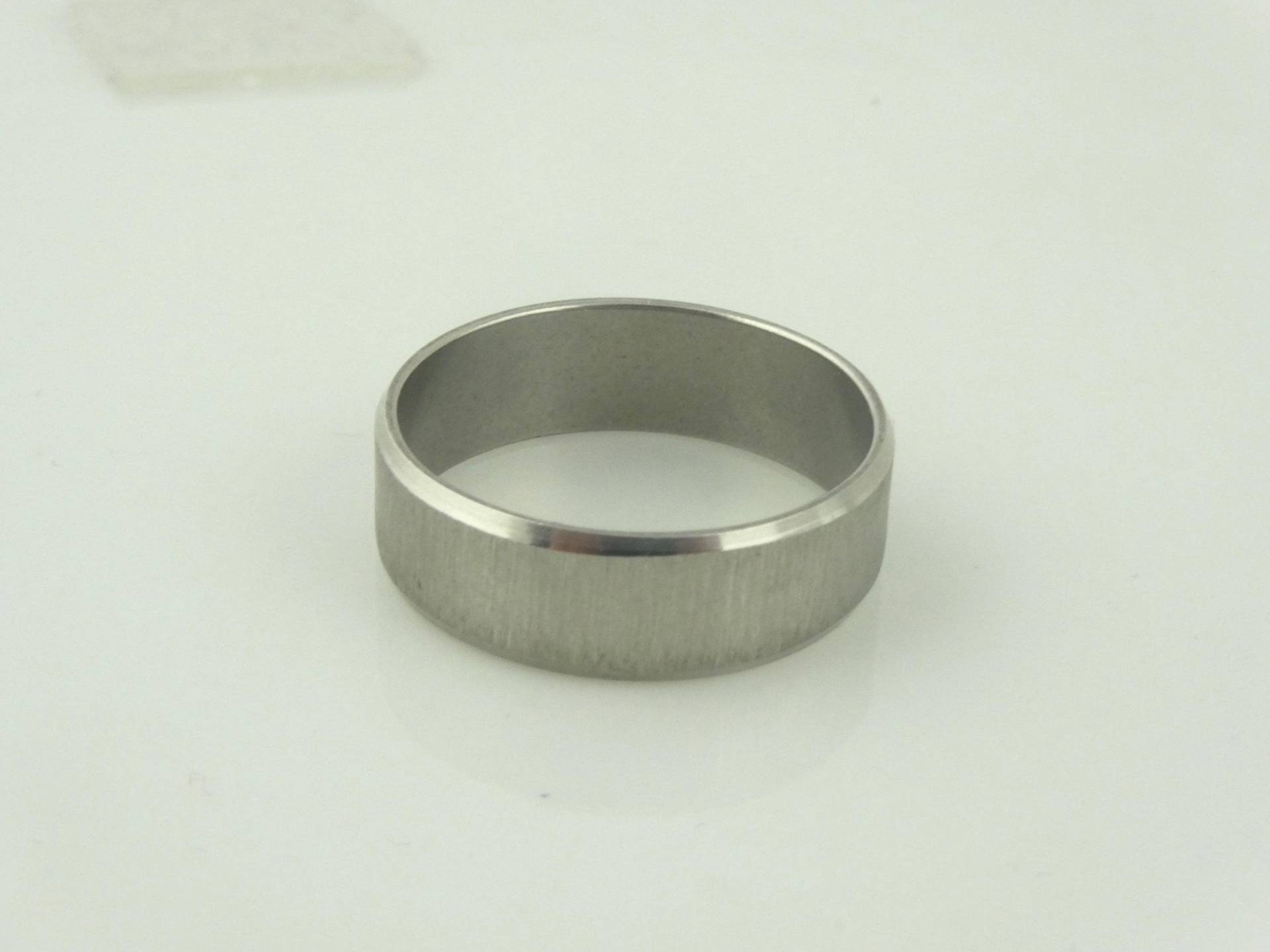 Ring Silber Gebürstet Edelstahl Grösse 69/22 Ring Silber Gebürstet Edelstahl Grösse 69/22 von GlasschmuckBirgitH